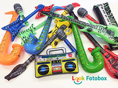 Look-Fotobox - Fotorequisiten, aufblasbare Musikinstrumente, Gitarre, Saxofon, Keyboard, Ghettoblaster, Mikrofon